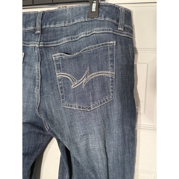 Wrangler Dark Wash Womens Bootcut Jeans Size 15x34 - Picture 4 of 9